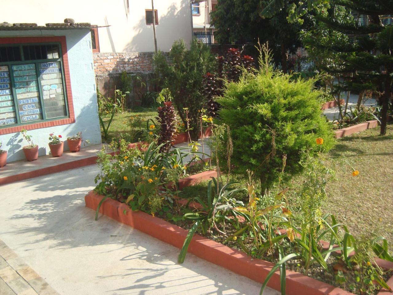 Geo Guest House Pokhara Eksteriør billede