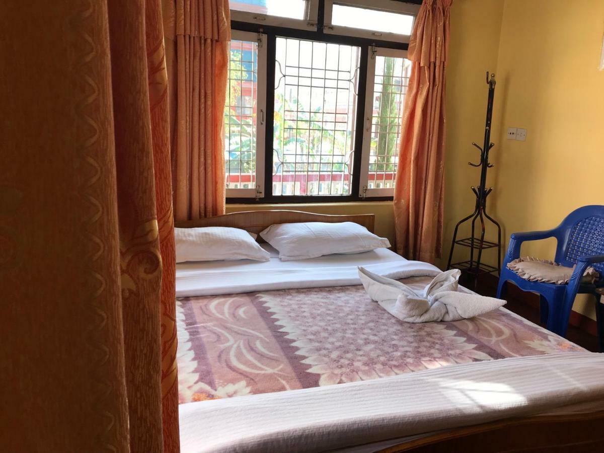 Geo Guest House Pokhara Eksteriør billede
